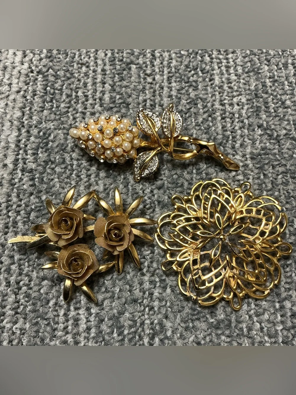 Bundle 3 Gold Tone Brooches Floral Rhinestone BROOKS